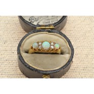 ANTIQUE DIAMOND AND OPAL RING